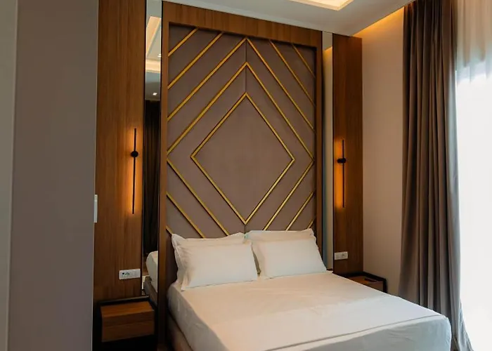 Royal Hill Hotel *