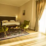 Royal Hill Hotel Vorë