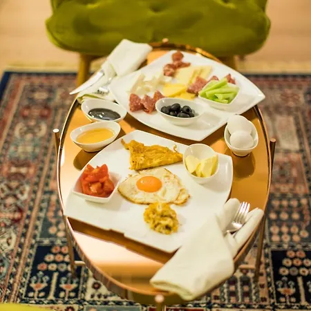 Royal Hill فندق
