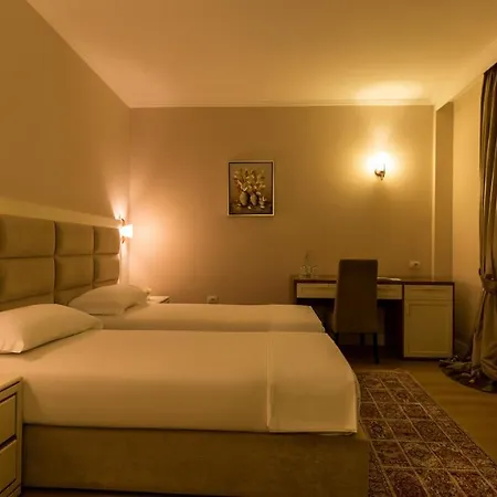 Royal Hill فندق